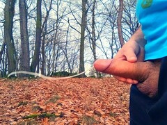 IamHornyBobo gets a risky public handjob with 2 heavy pops in public on a windy girlfriend